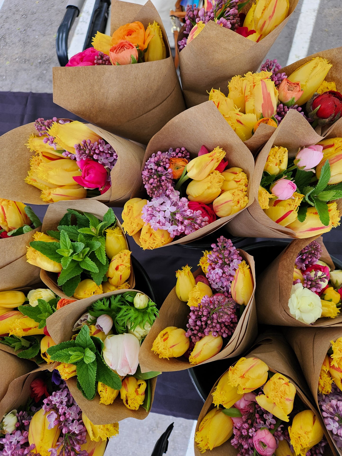 π Hand-Wrapped Bouquet β Small